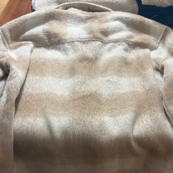 Tan Jacket - Picture 5 of 6